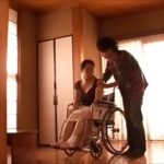 【ヘンリー塚本】熟女のエロテクで介護師を誘惑！！勃起チ○コする手つきが卑猥すぎるｗｗｗ